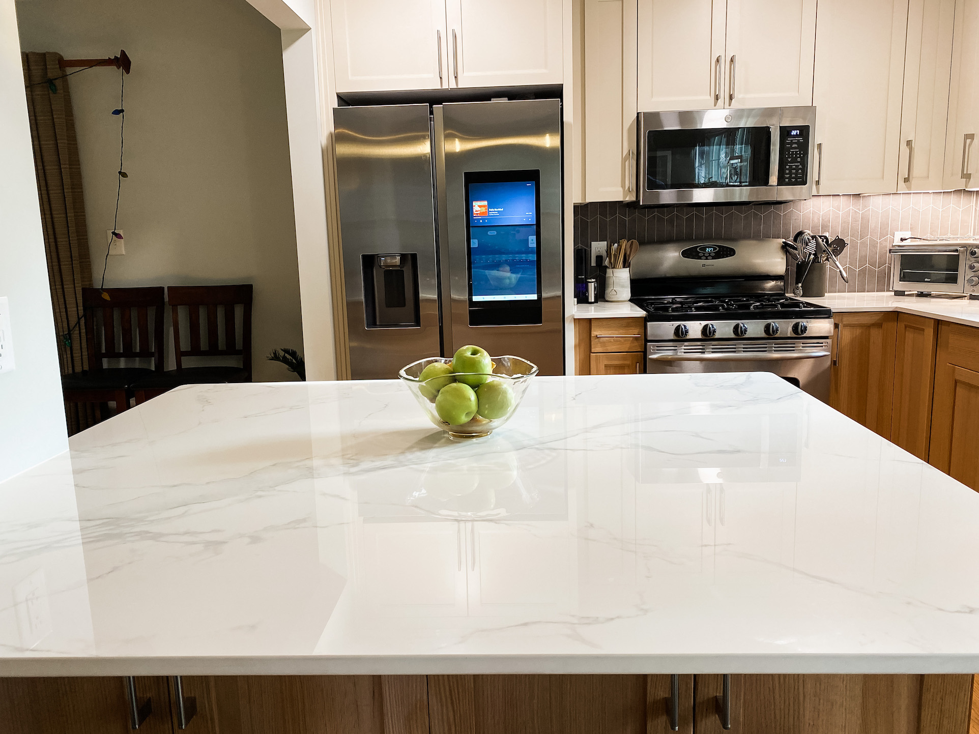 Lipcius kitchen complete - transitional, mid century modern, shaker, two tone, peninsula, dekton countertops